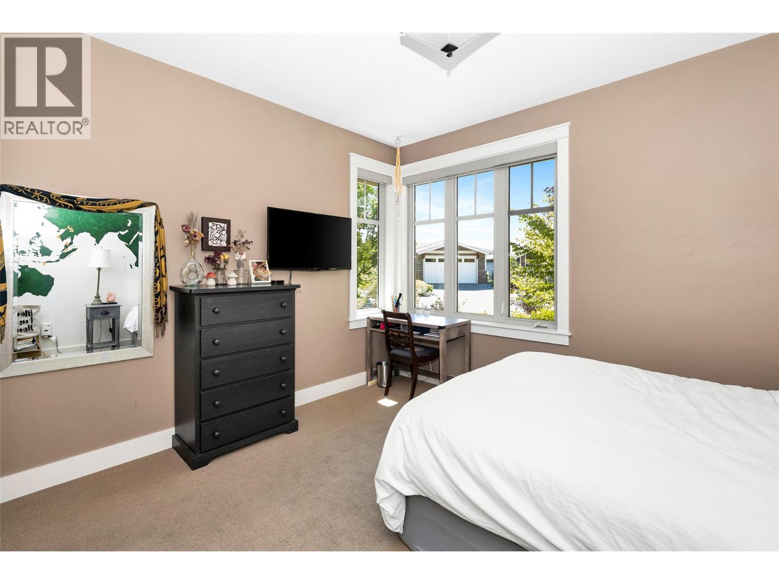 4111 Camelback Way, Vernon