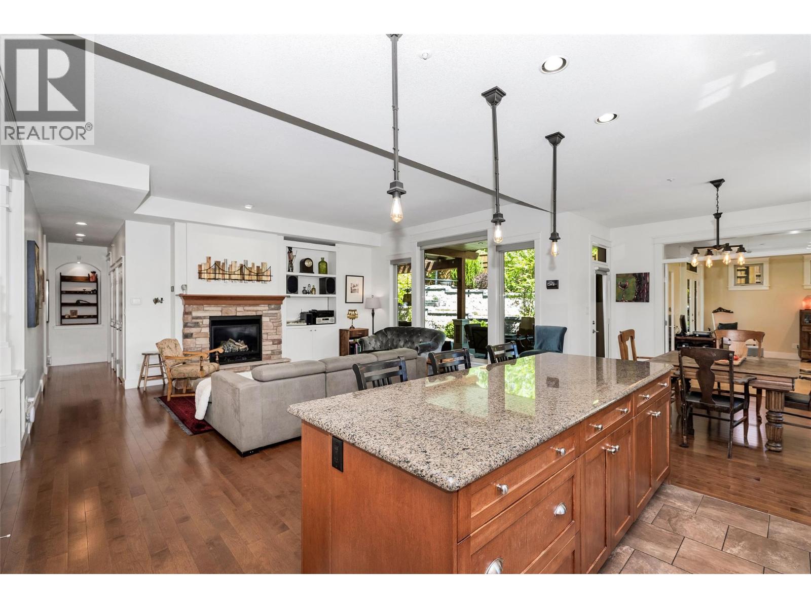 4111 Camelback Way, Vernon