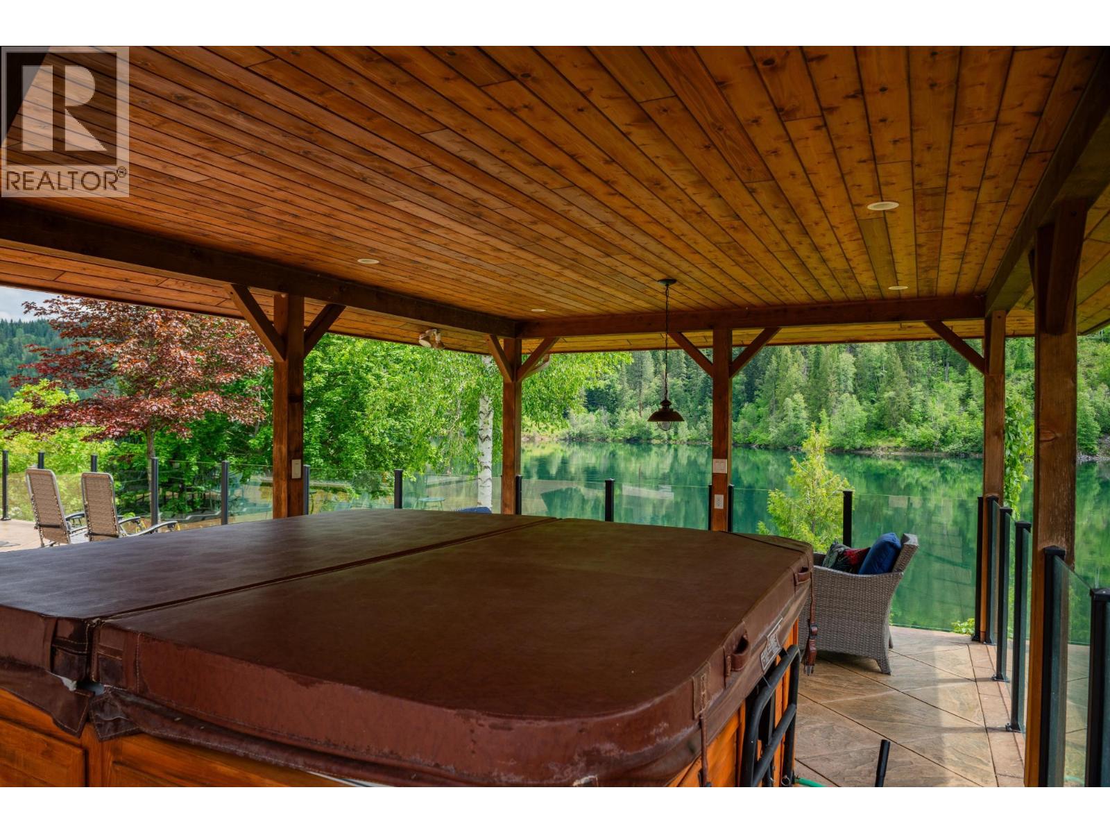906 JAMES Road - Image 33