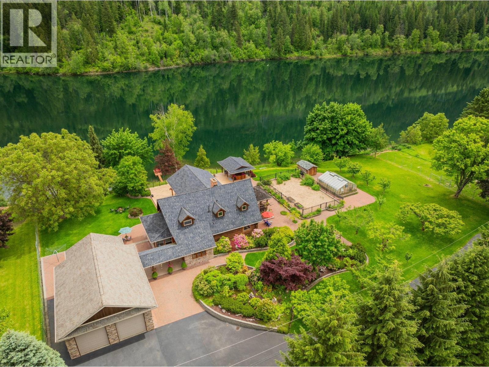 906 JAMES Road - 1