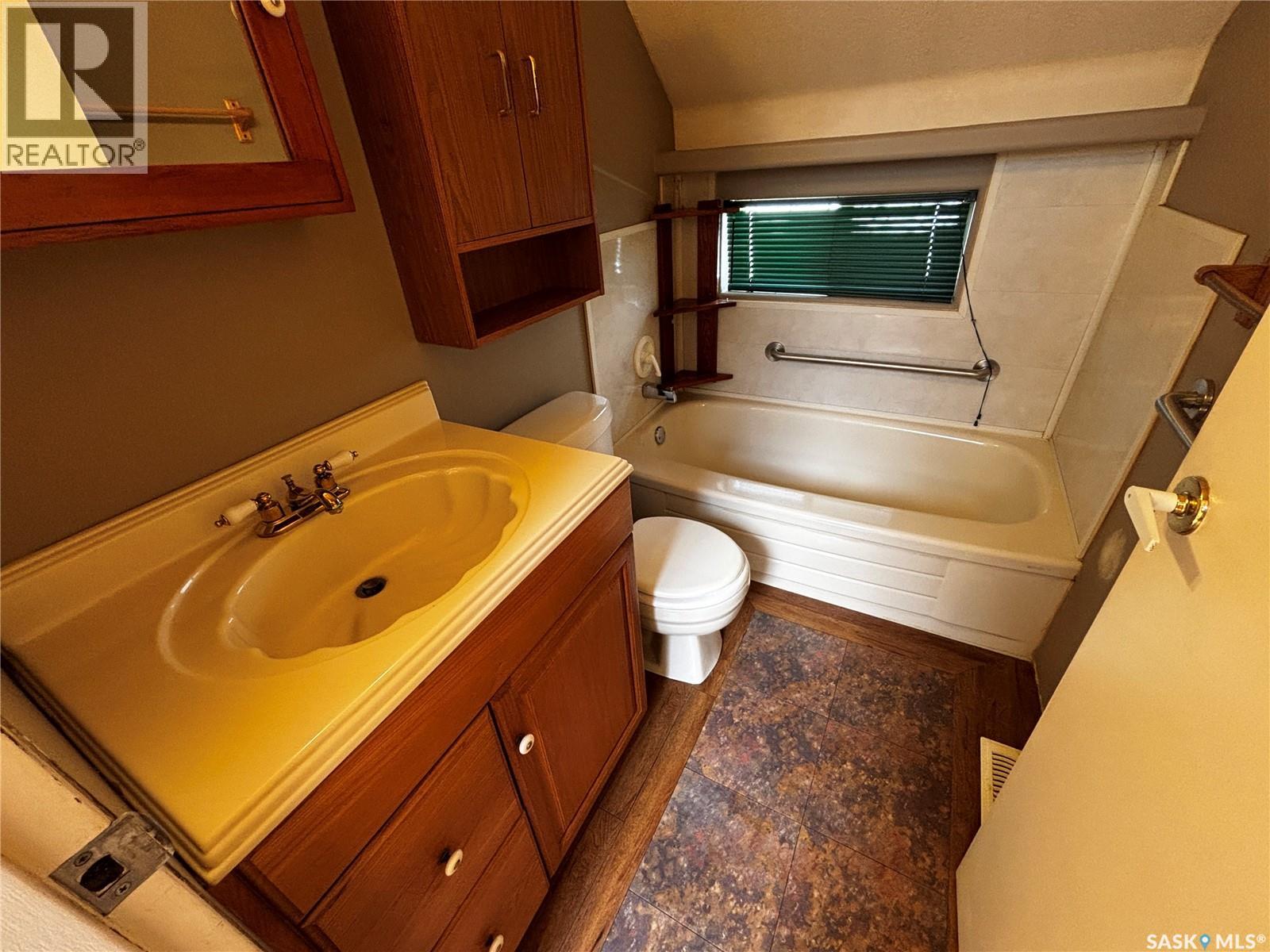 428 I AVENUE S - 11