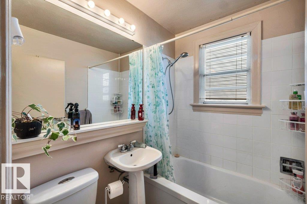 11445 68 ST NW - 23