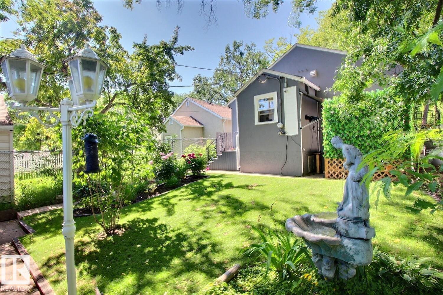 11445 68 ST NW - 34