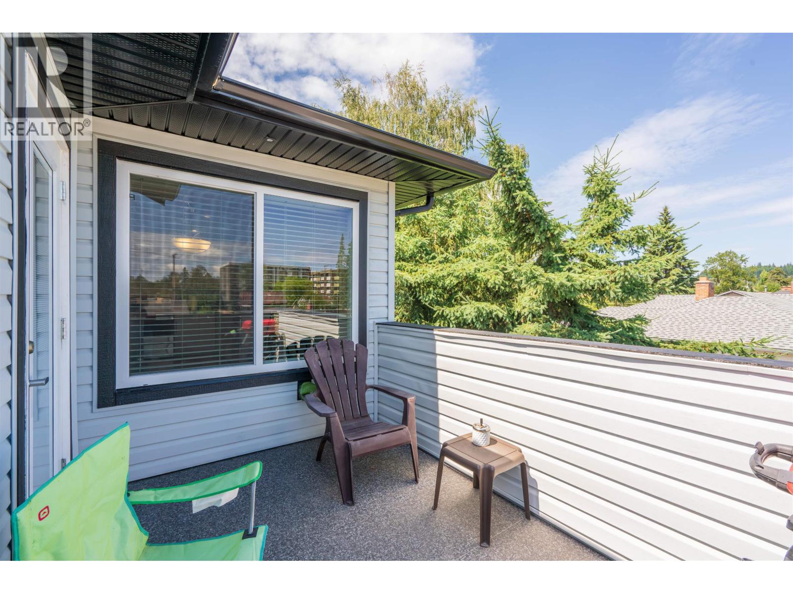 705 BURDEN STREET - 14