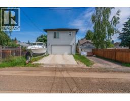 Kitchen - 705 Burden Street, Prince George, BC V2M2H6 Photo 8