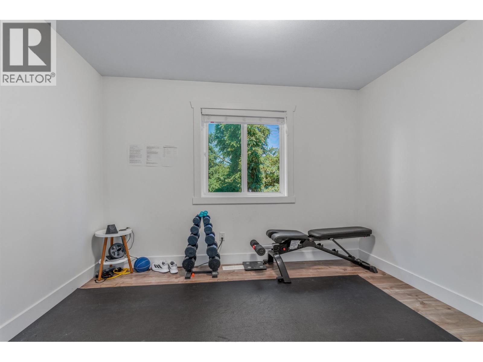 705 BURDEN STREET - 19