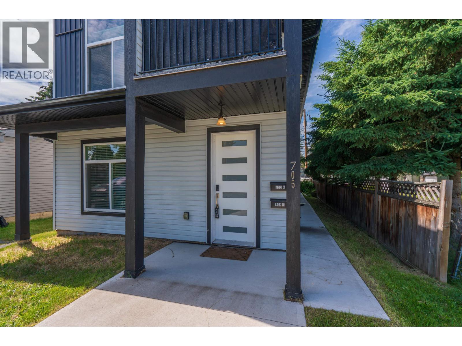 705 BURDEN STREET - 4