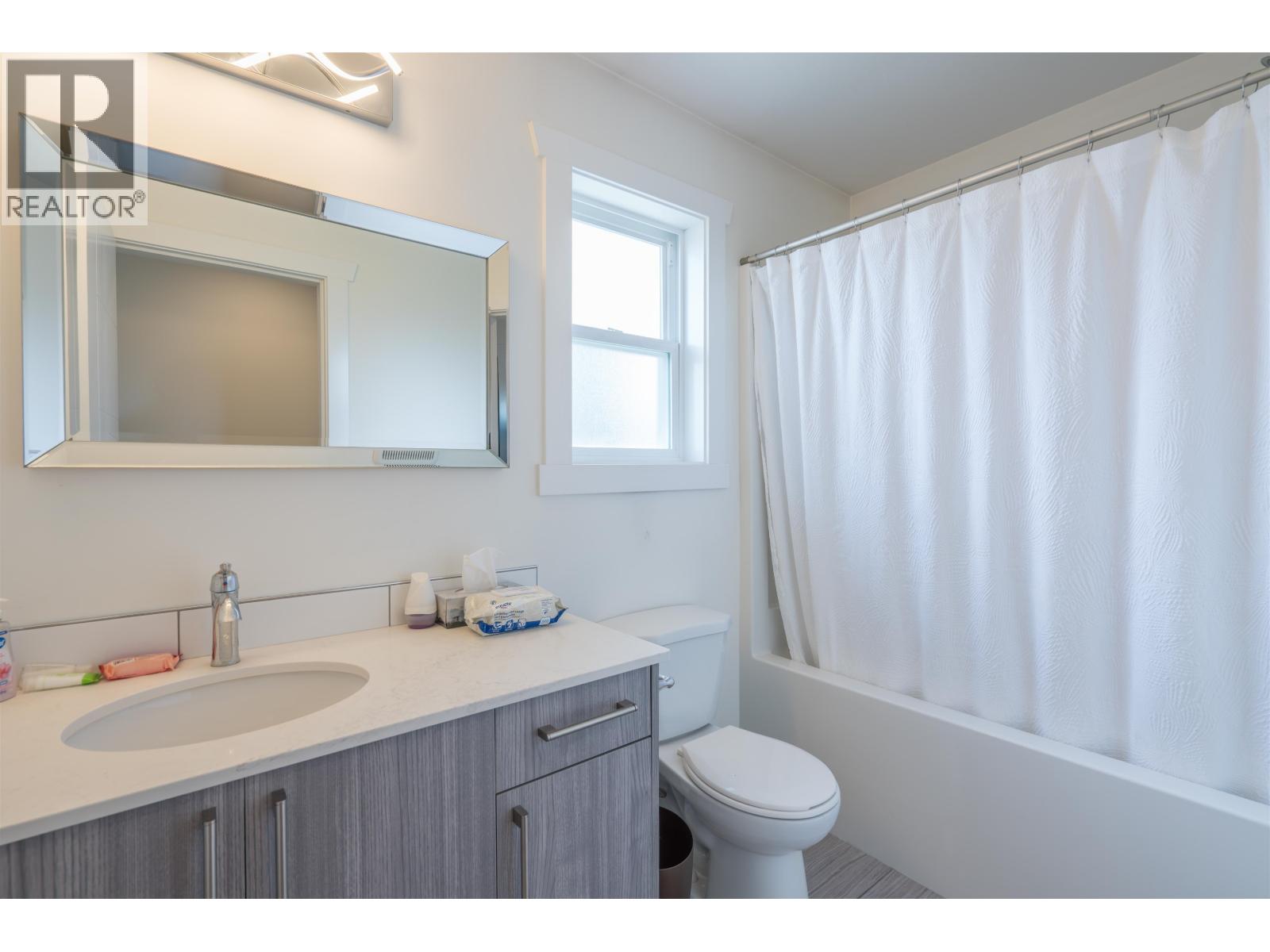 705 BURDEN STREET - 18