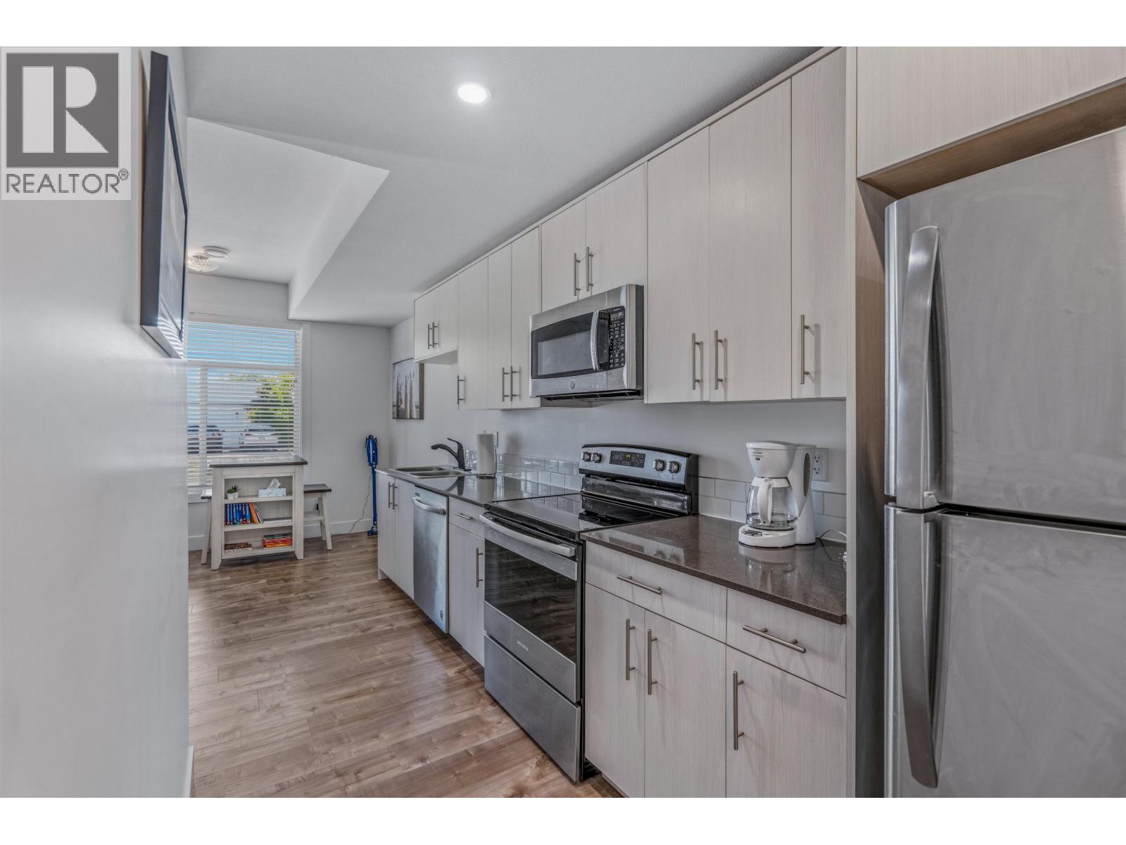 705 BURDEN STREET - 25