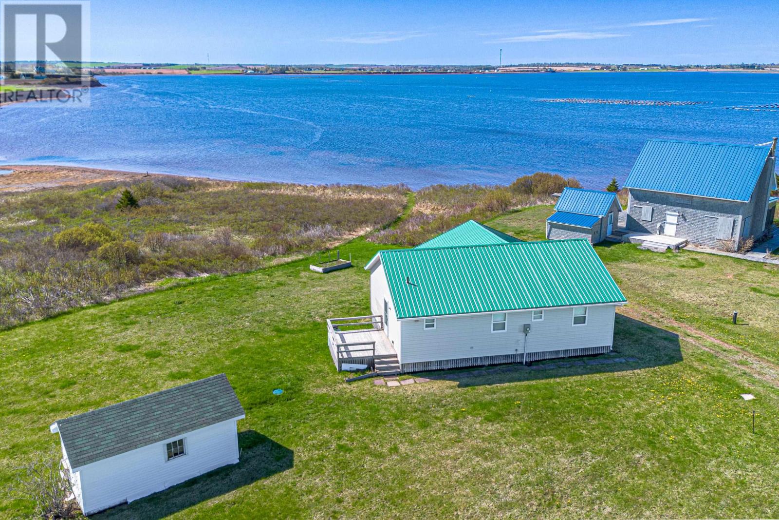 212 BASINVIEW Crescent - 2