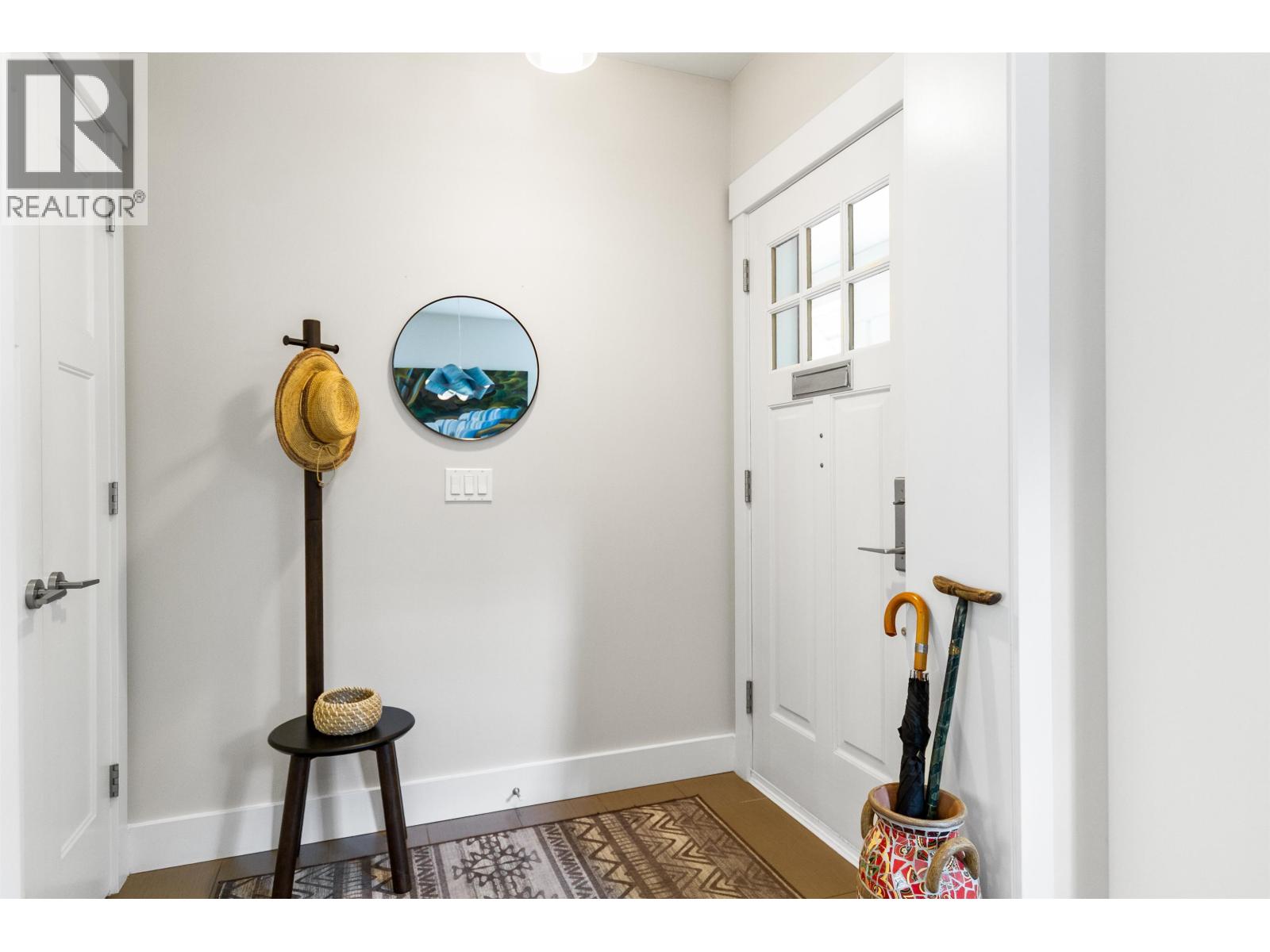 2416 W 8TH AVENUE, Vancouver