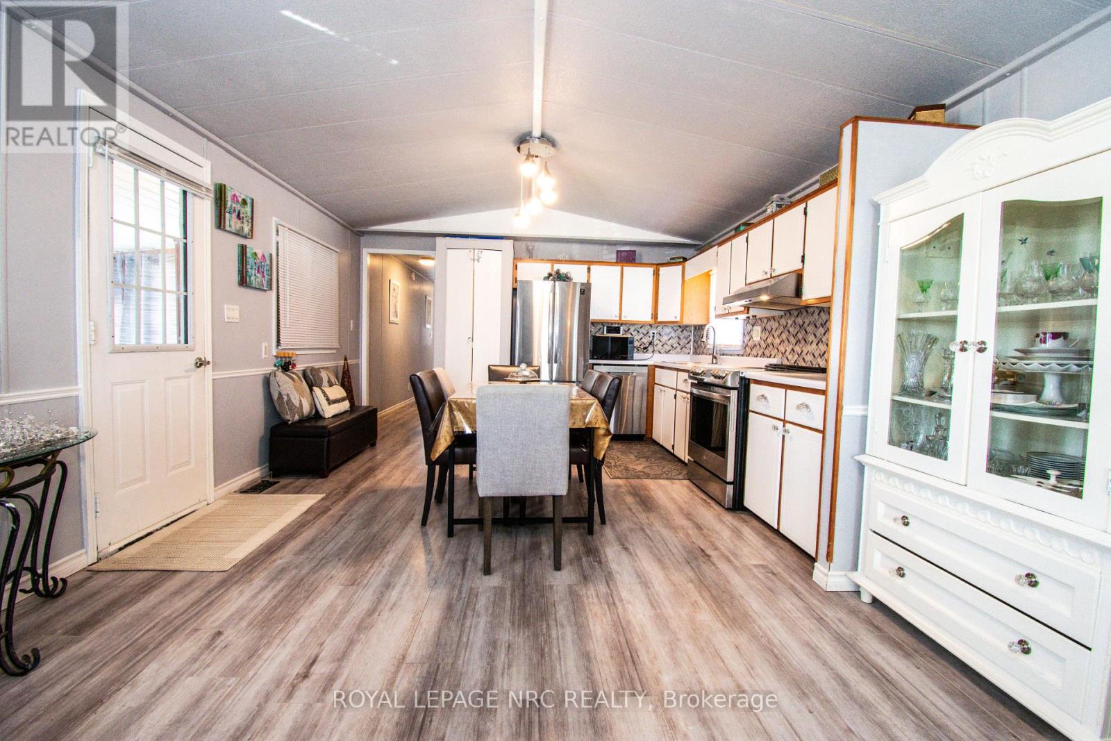 #83 3033 TOWNLINE ROAD - Image 10