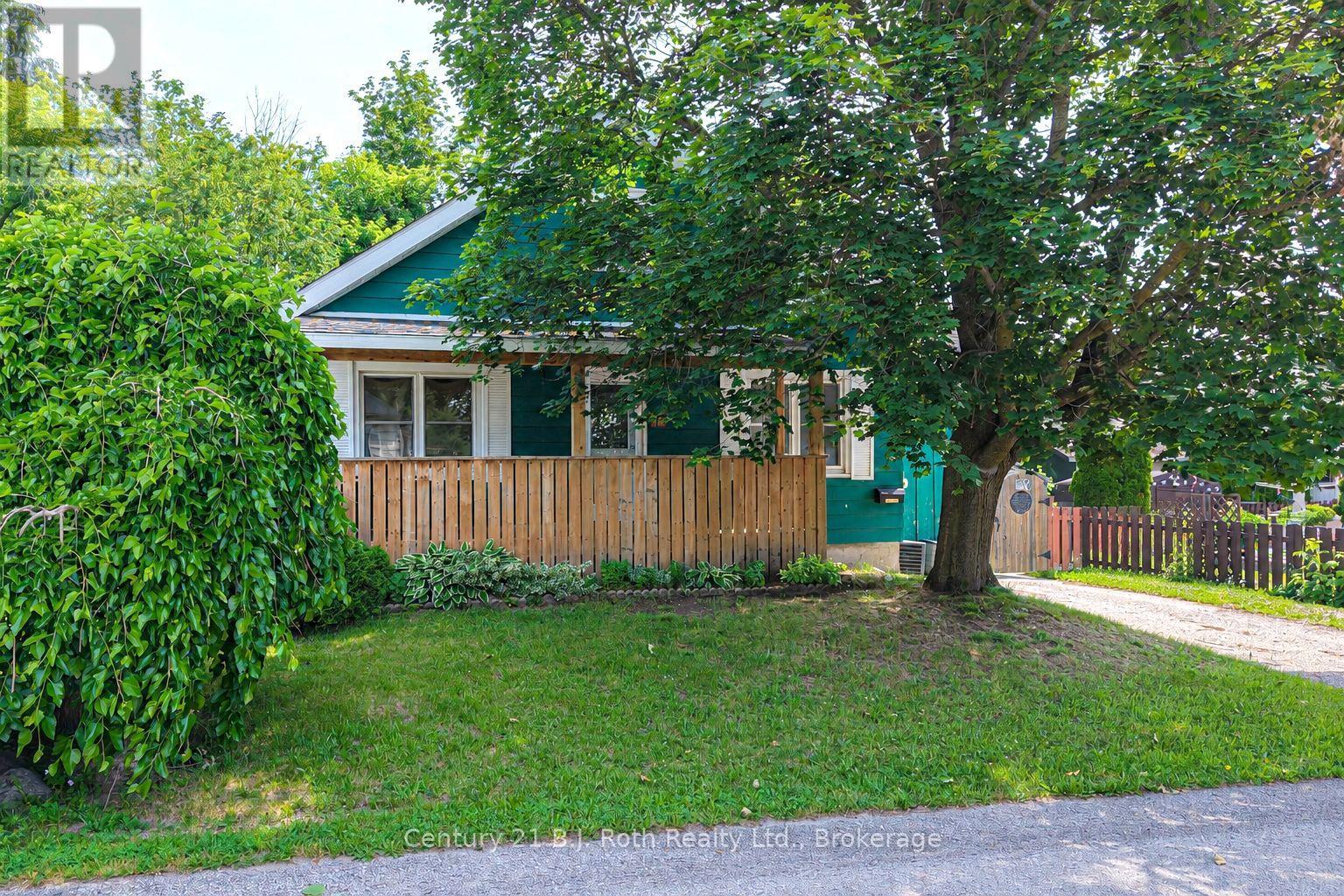 76 MCKENZIE STREET - 1