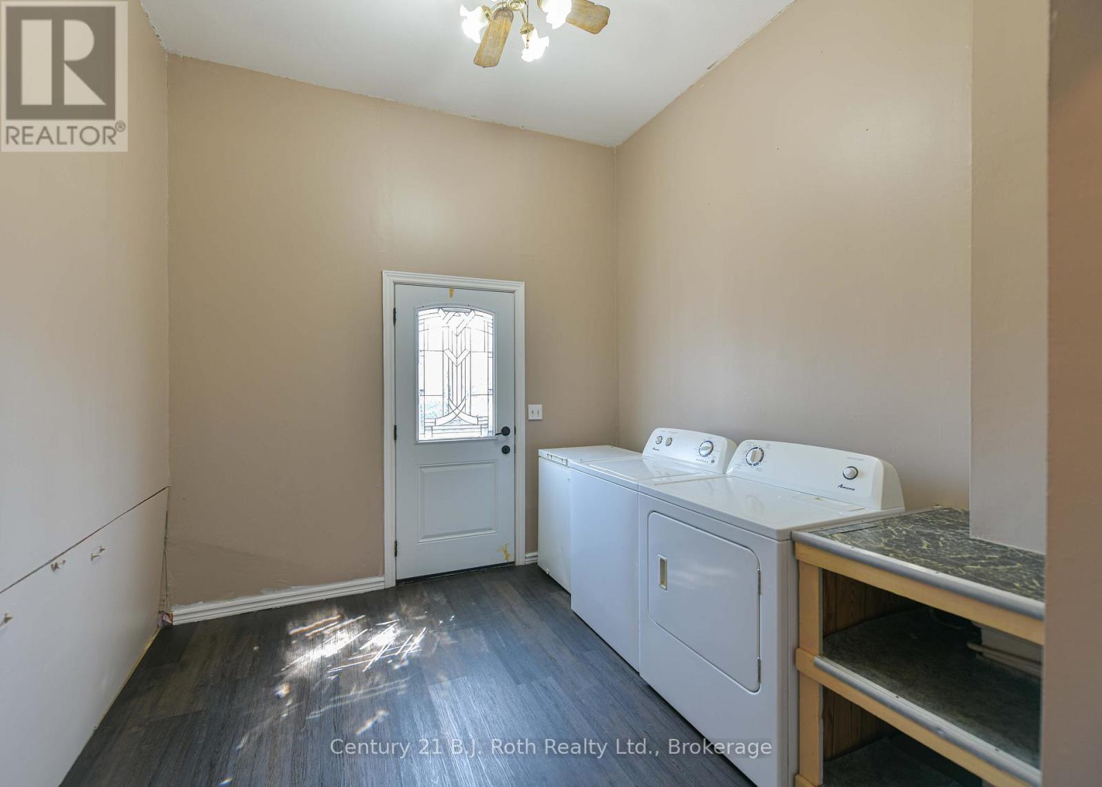 76 MCKENZIE STREET - 22
