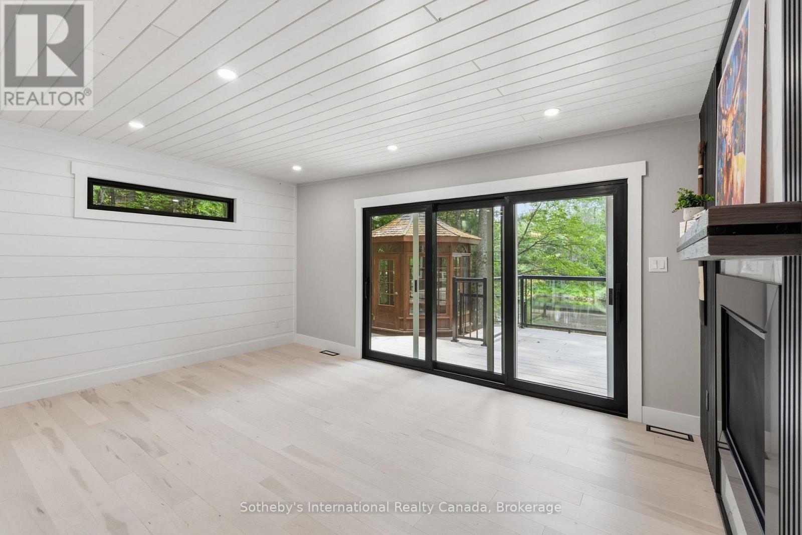 1023 STRACHAN POINT ROAD - 21