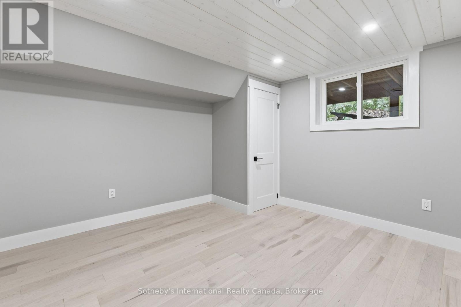 1023 STRACHAN POINT ROAD - 30
