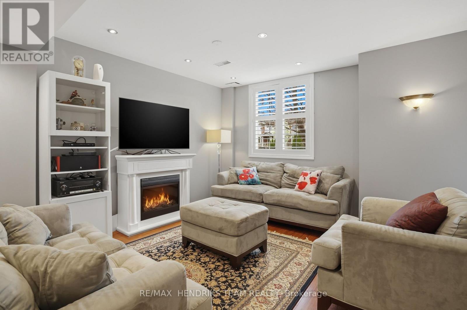 #3 176 LIVINGSTON AVENUE - 25