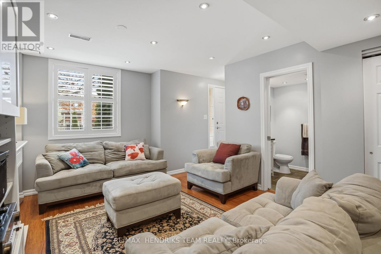 #3 176 LIVINGSTON AVENUE - 26