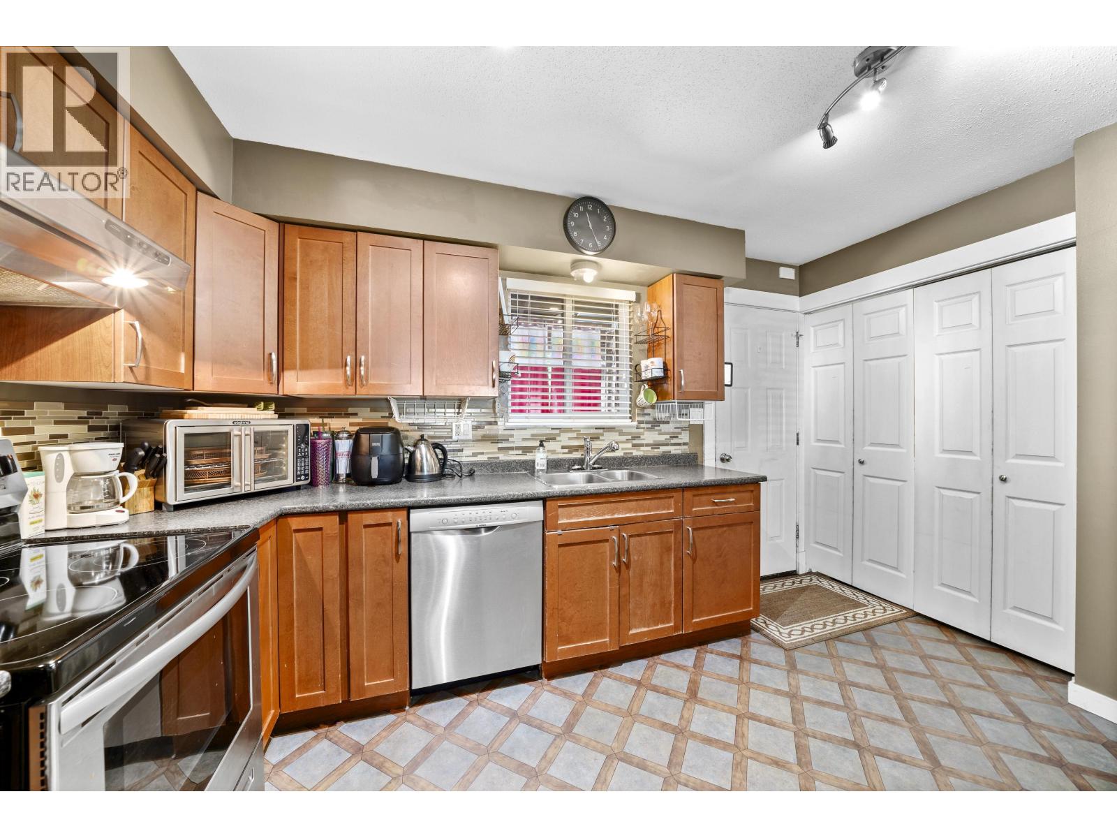 21532 MAYO PLACE, Maple Ridge