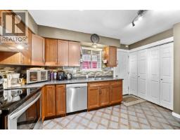 21532 Mayo Place, Maple Ridge, BC V2X2K9 Photo 10