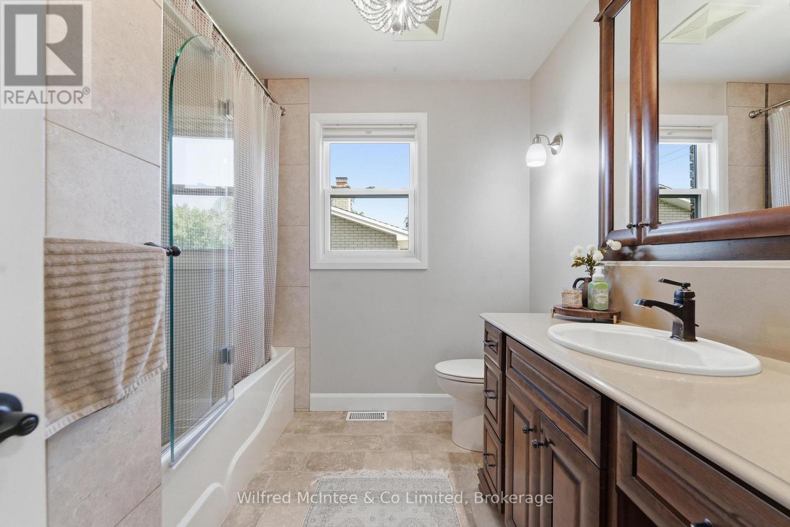 206 THOMAS STREET - 20