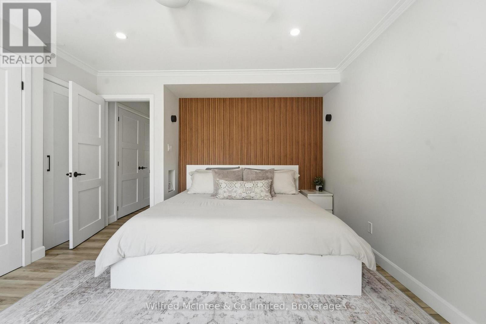 206 THOMAS STREET - 24