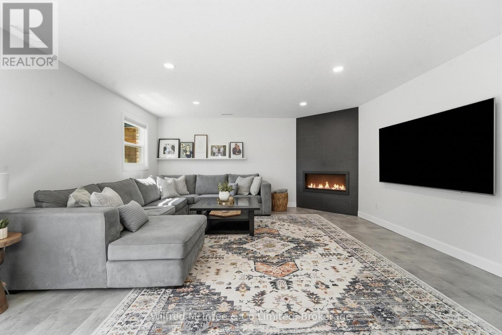 206 THOMAS STREET - 30