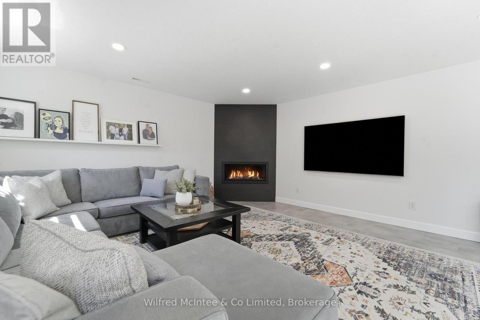 206 THOMAS STREET - 31