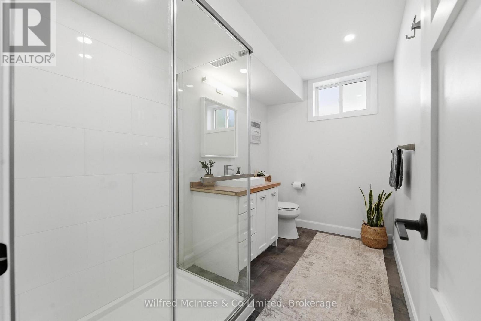 206 THOMAS STREET - 38