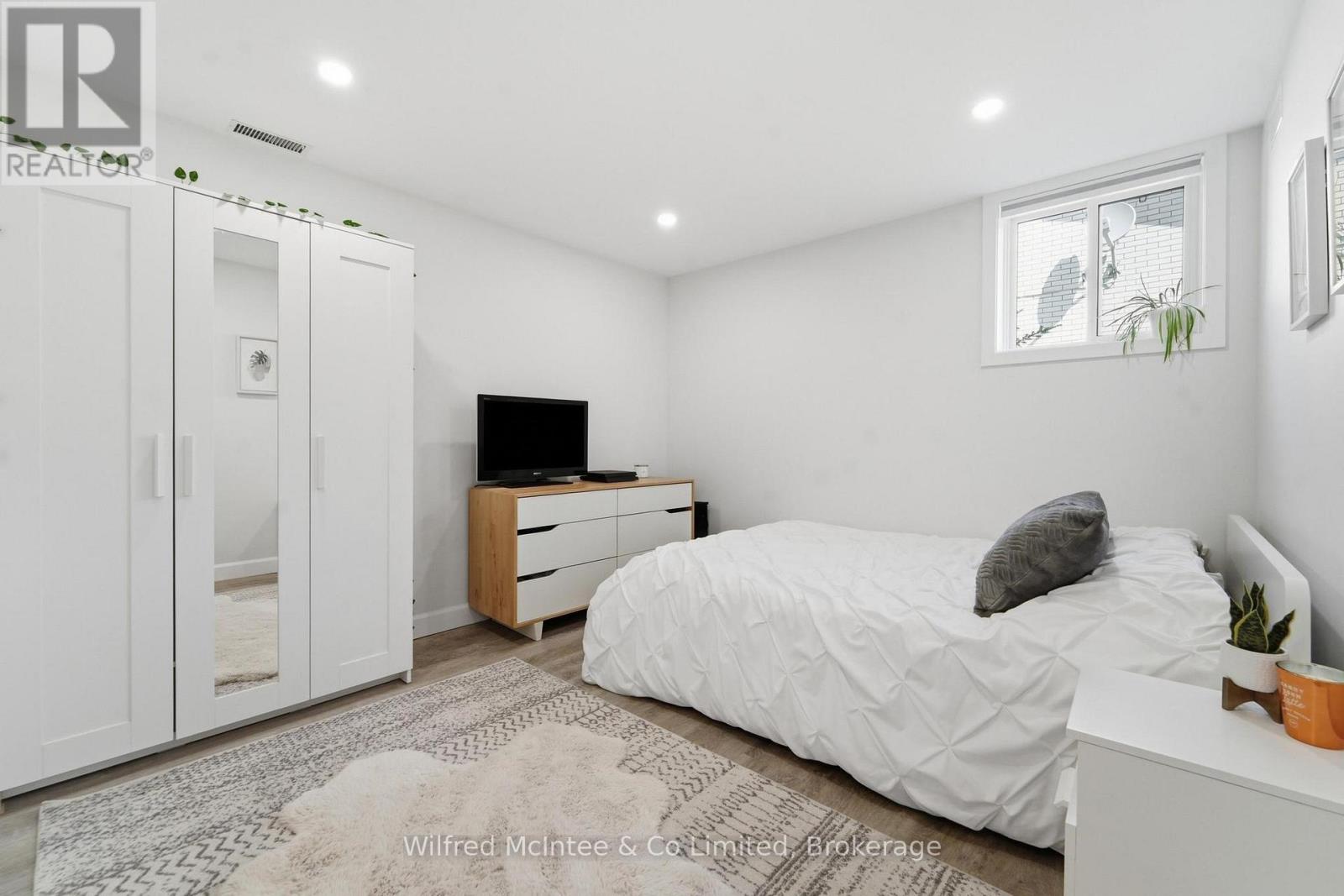 206 THOMAS STREET - 39