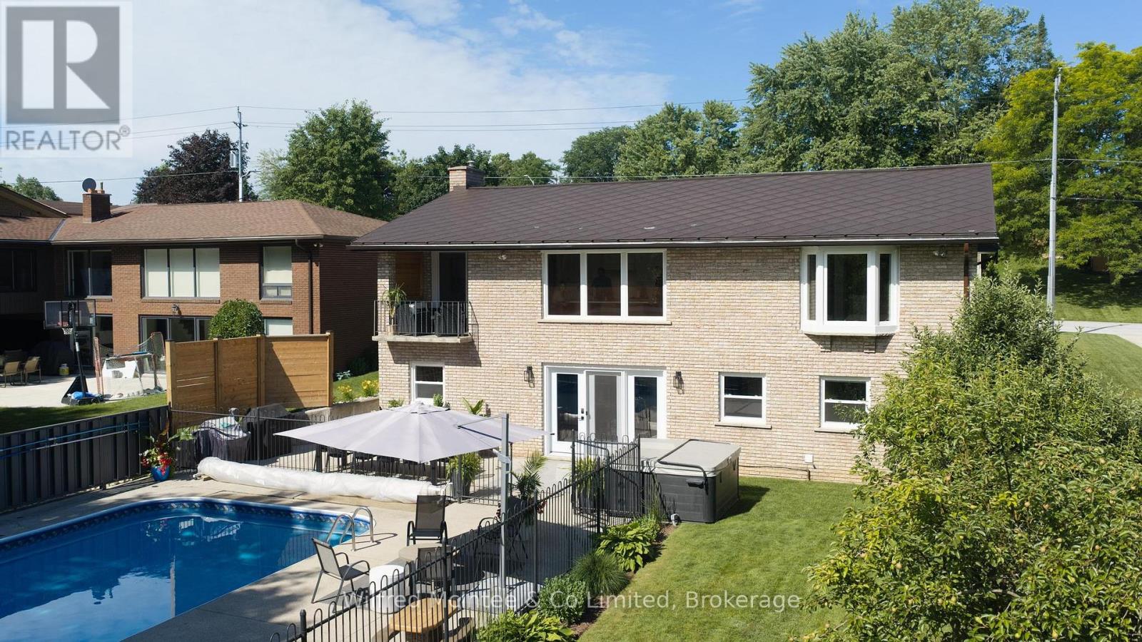 206 THOMAS STREET - 6