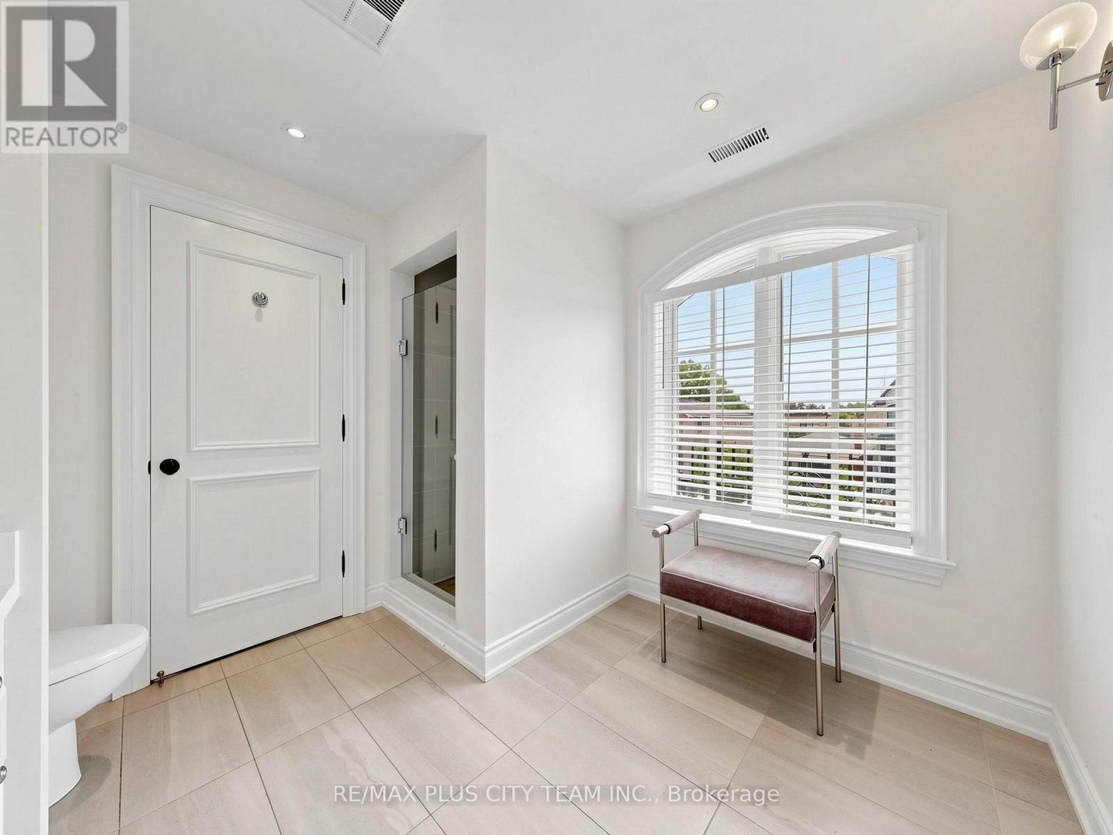 208 CARMICHAEL AVENUE - Image 27