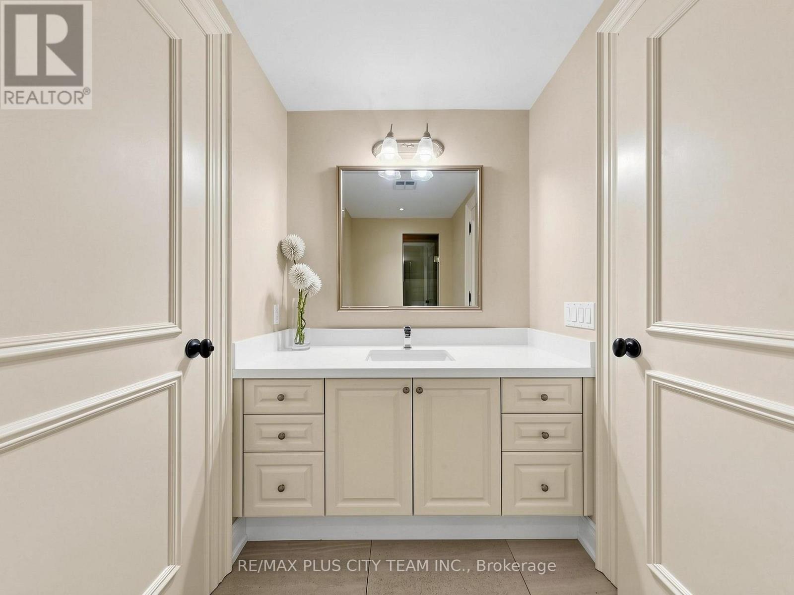 208 CARMICHAEL AVENUE - Image 37