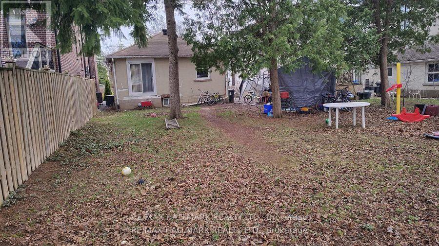 46 MADAWASKA AVENUE - 2