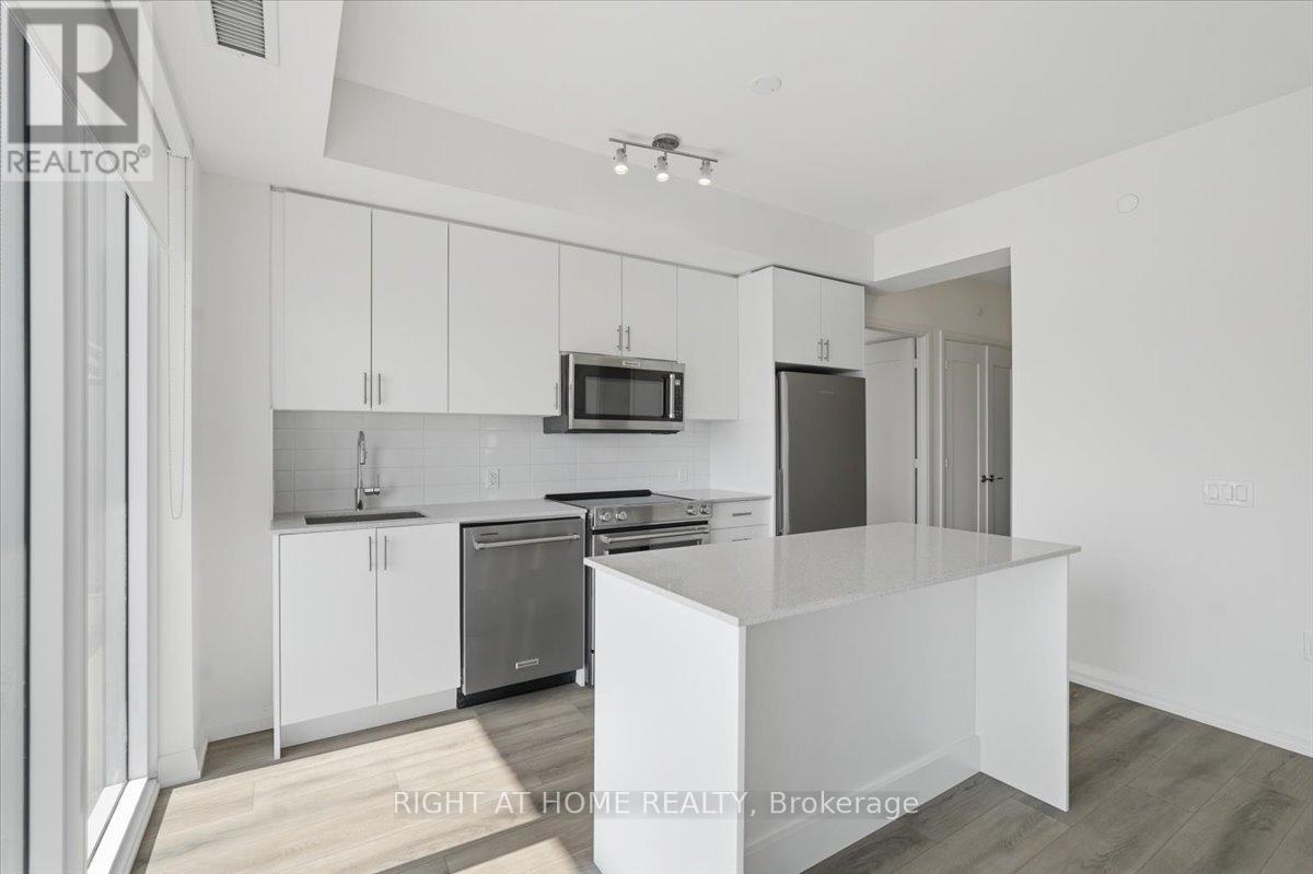 #910 8960 JANE STREET - Image 13