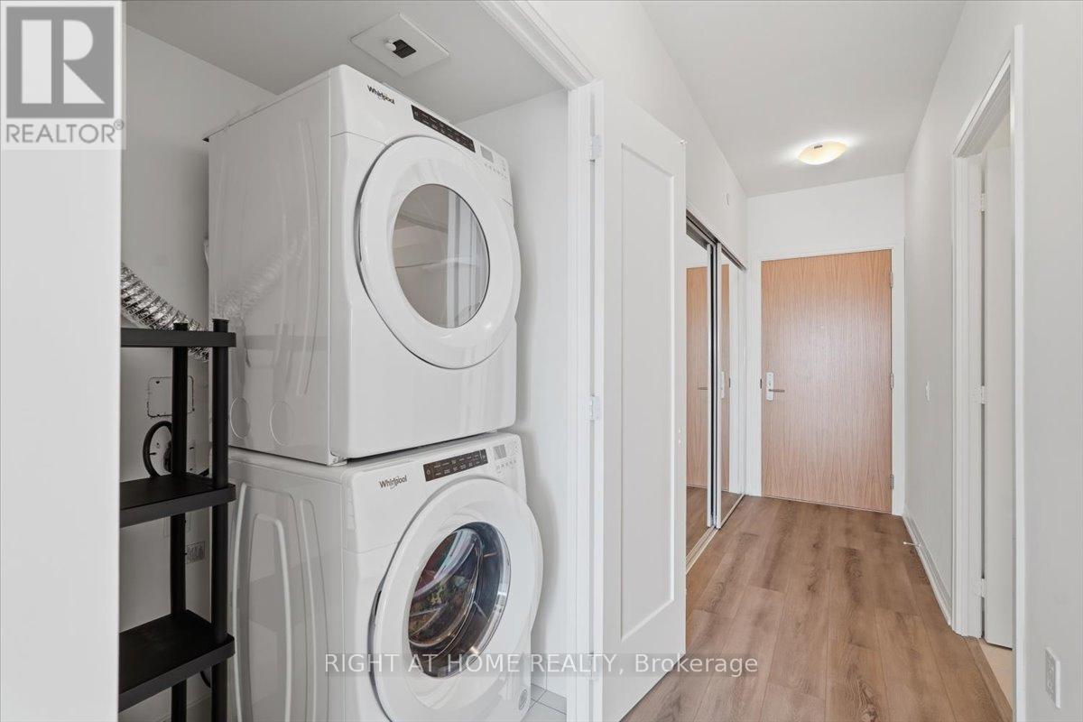 #910 8960 JANE STREET - Image 29