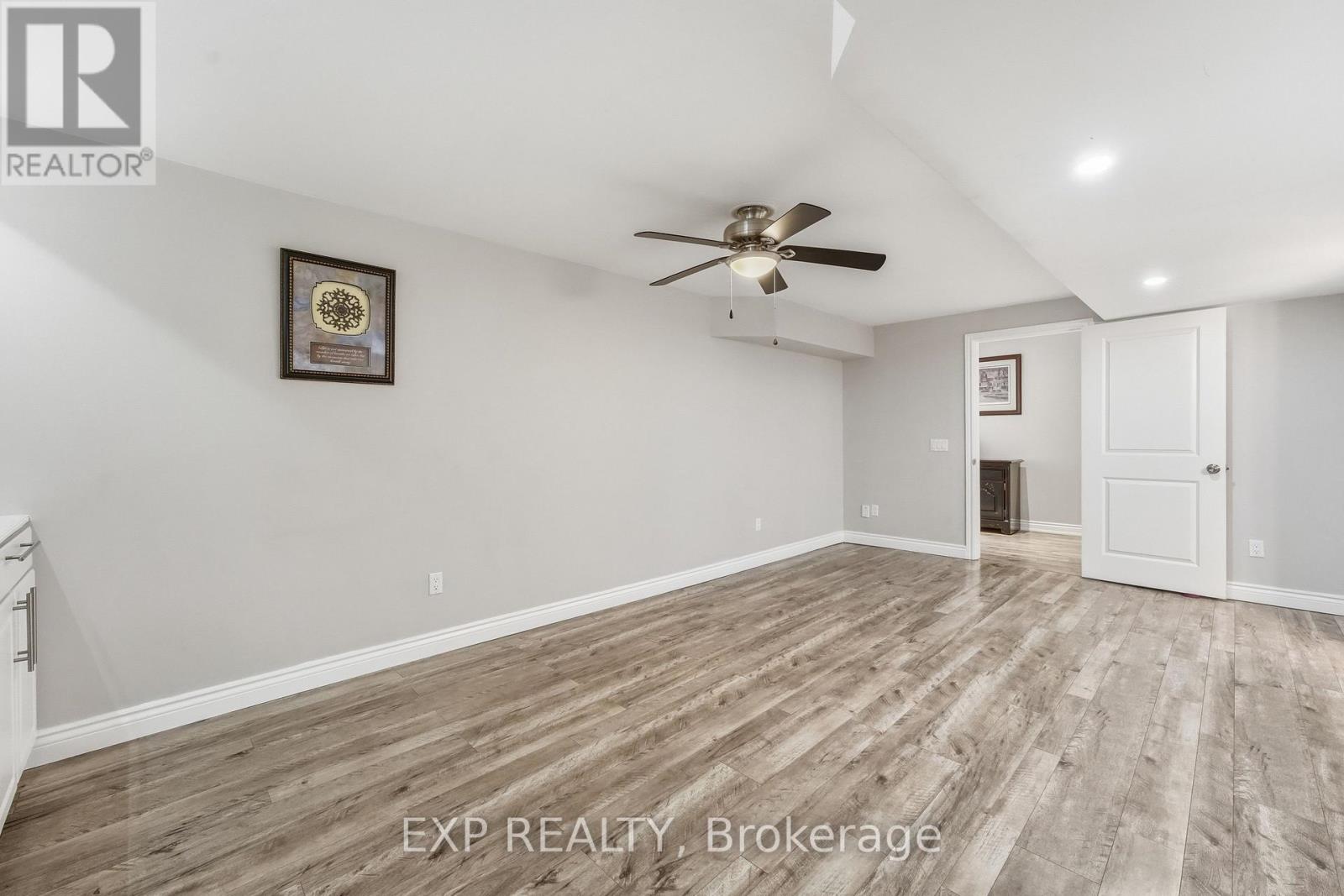25 MANOR FOREST ROAD - Image 35