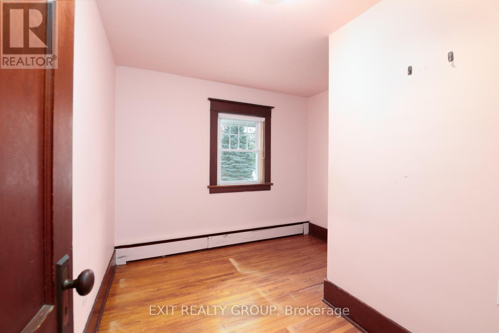 92 BYRON STREET - 19