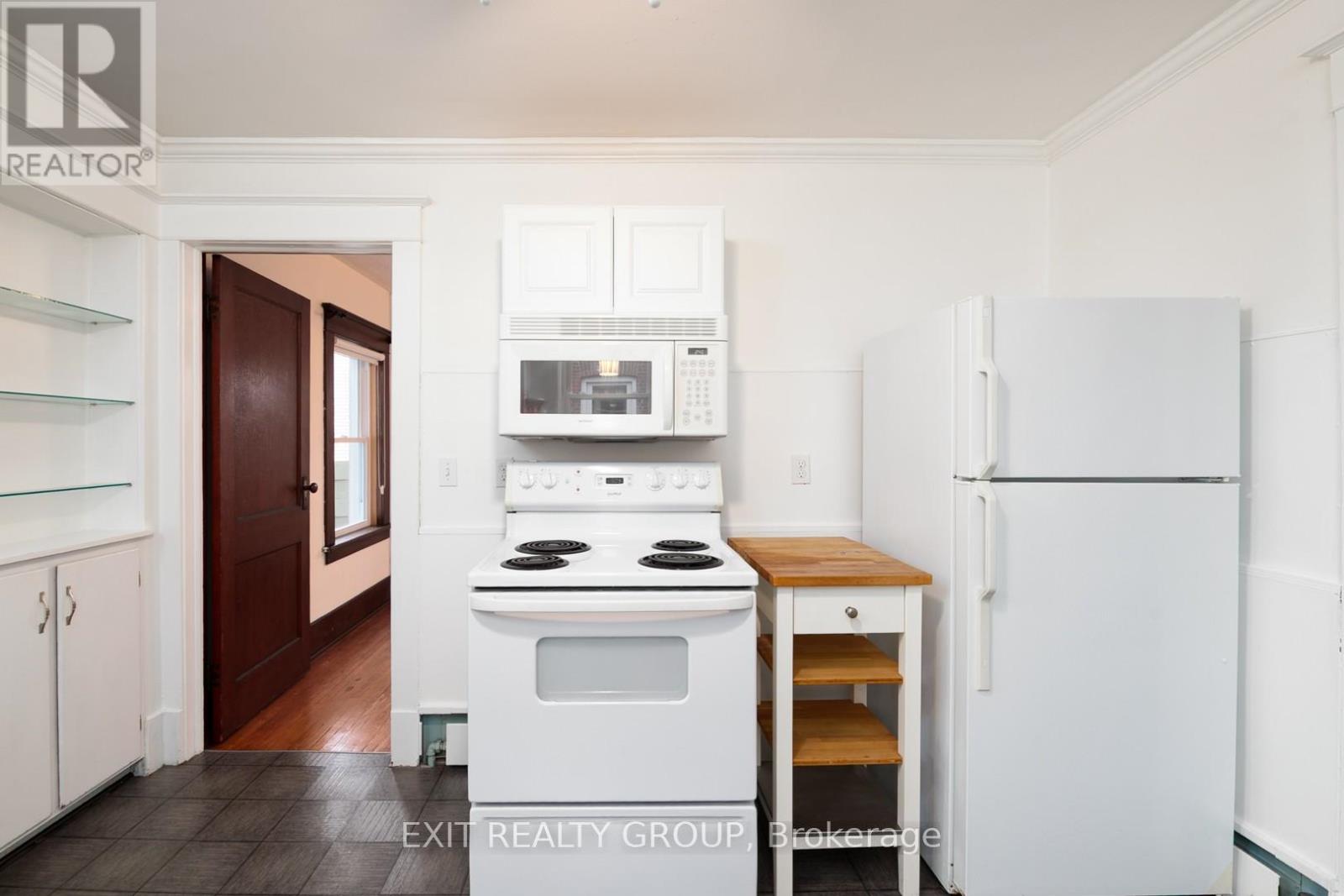 92 BYRON STREET - 11
