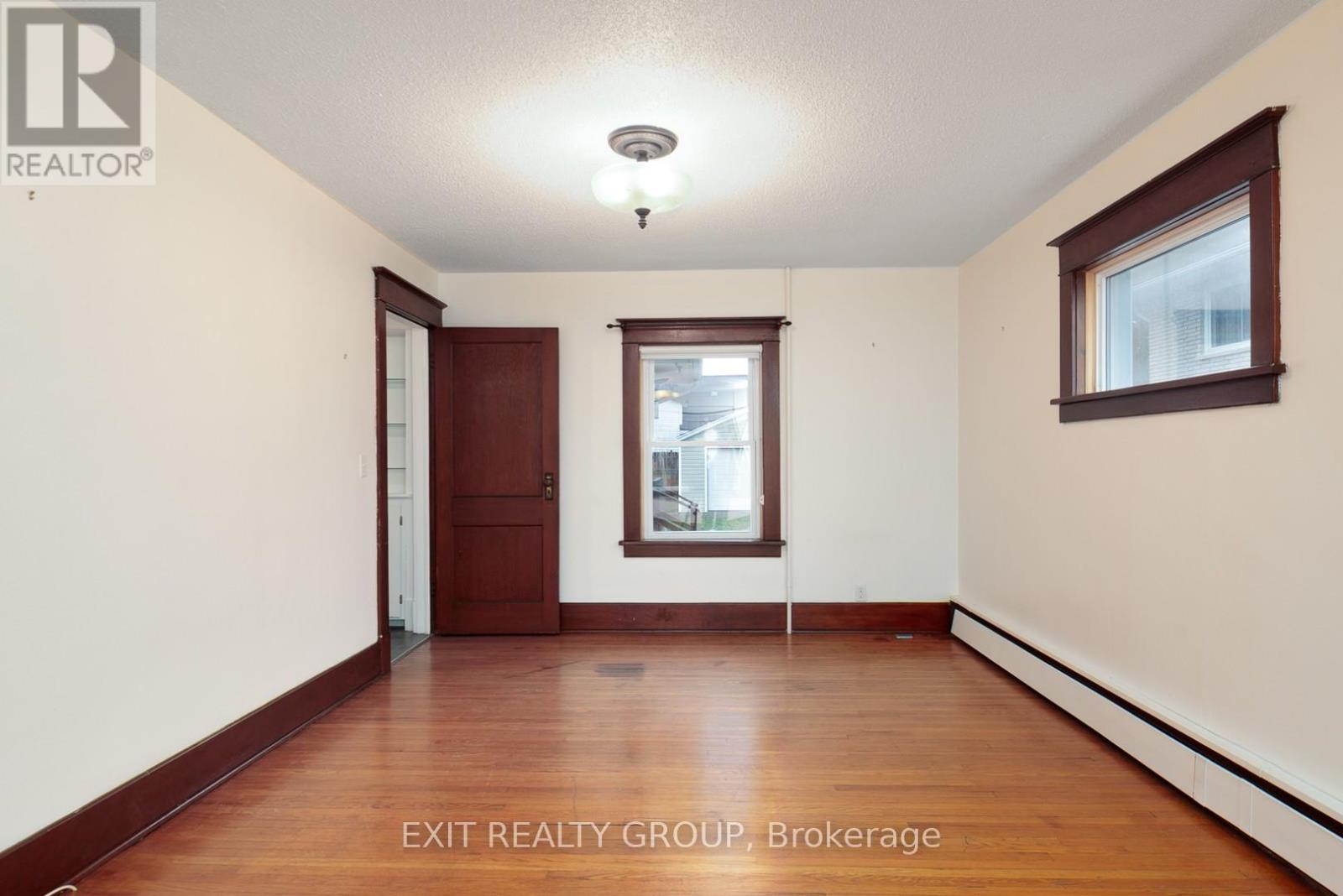 92 BYRON STREET - 8