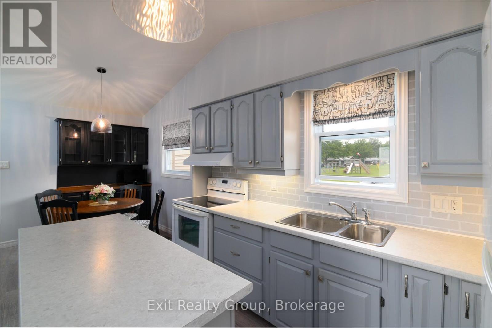 87 EVERGREEN LANE - 14