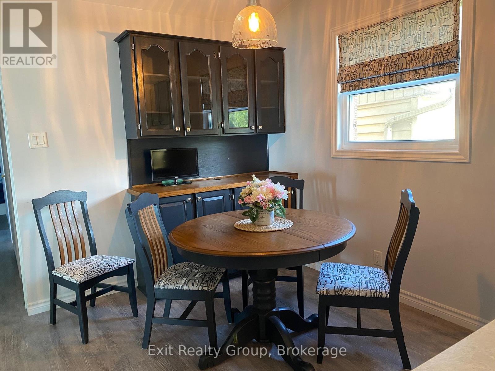 87 EVERGREEN LANE - 18