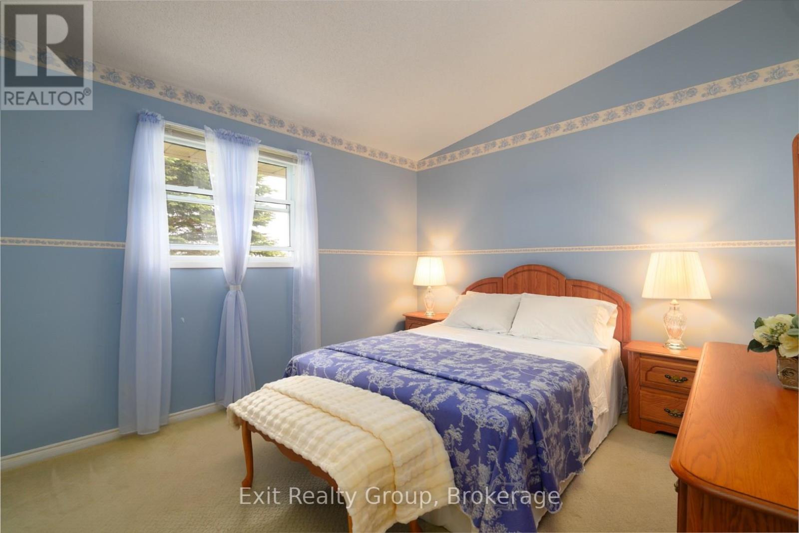 87 EVERGREEN LANE - 19