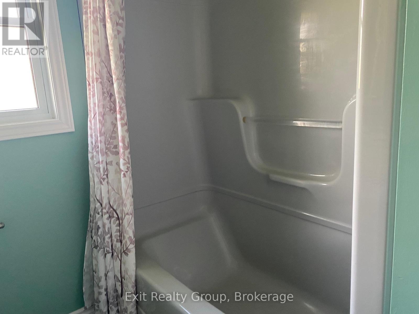 87 EVERGREEN LANE - 26