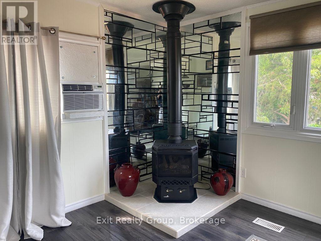 404 BLEECKER AVENUE - 21