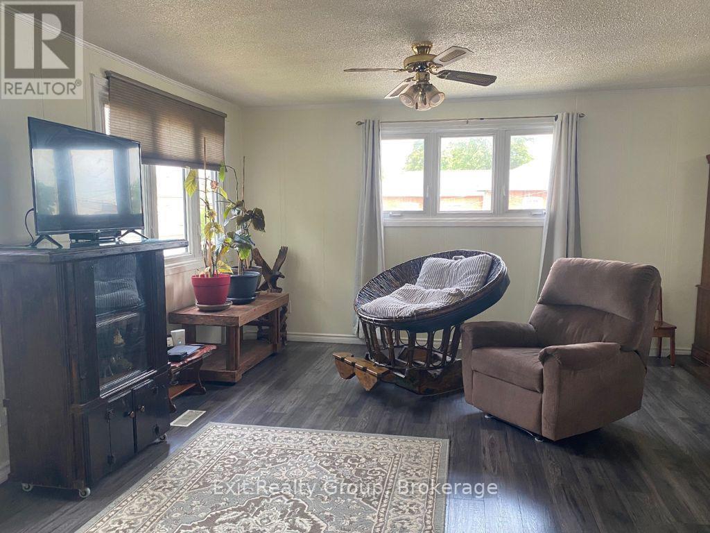 404 BLEECKER AVENUE - 19