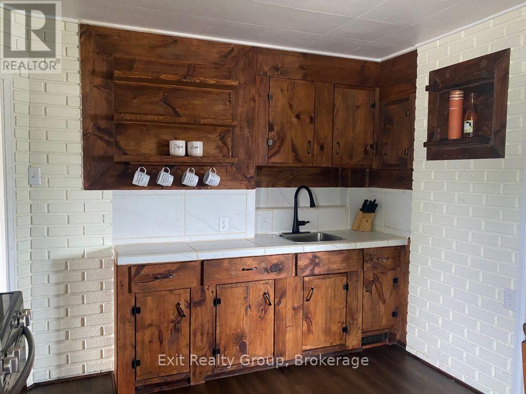 404 BLEECKER AVENUE - 22