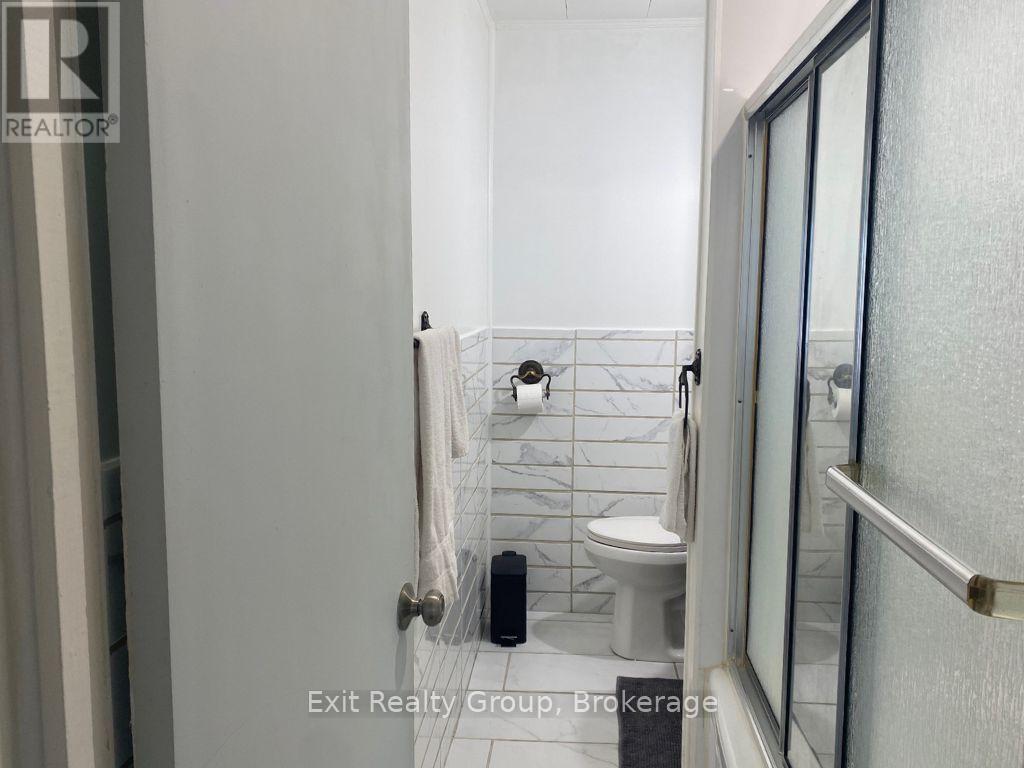 404 BLEECKER AVENUE - 32