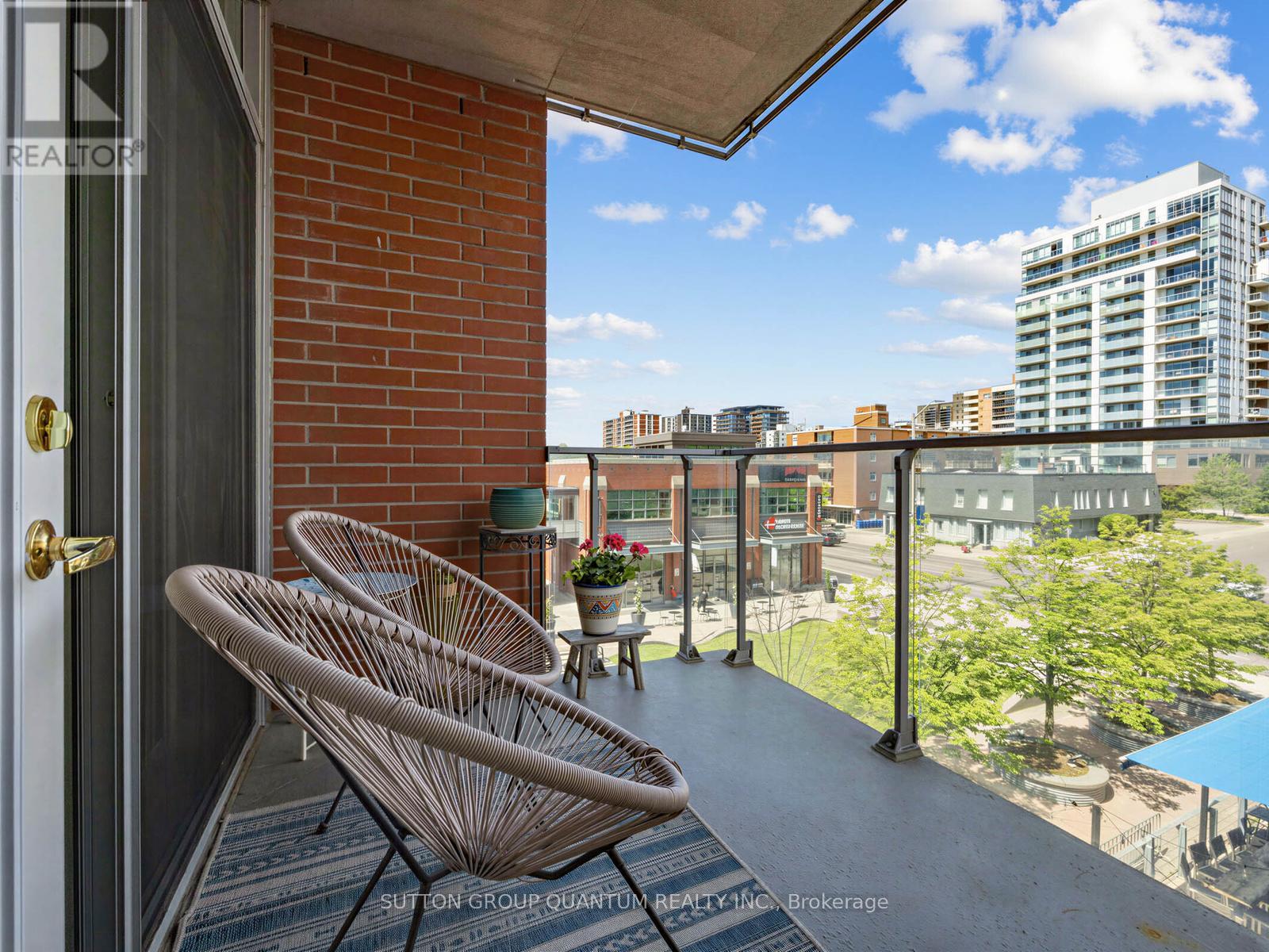 #304 80 PORT STREET E - 23