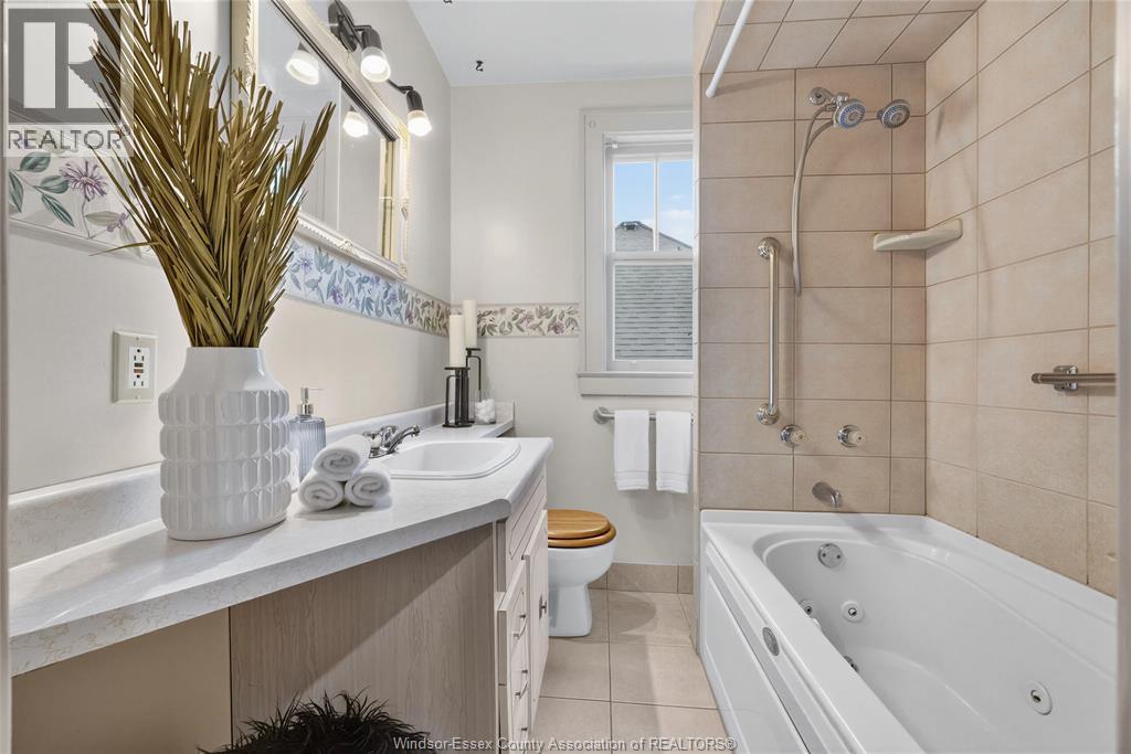 947 BRUCE AVENUE - 24